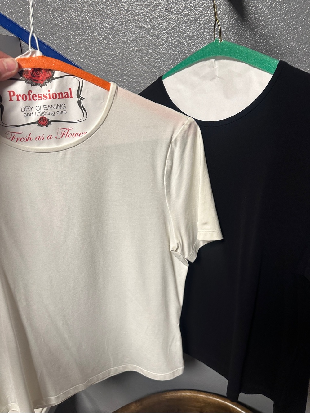 St. John White & Black Short Sleeve Crewneck Tees BUNDLE